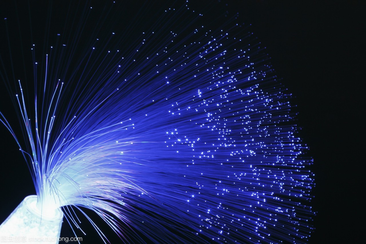 暗夜中的星辰 藍色光纖燈的藝術魅力